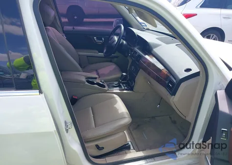 2011 Mercedes-Benz Glk 350 z USA, uszkodzony, nr VIN WDCGG5GB0BF538643